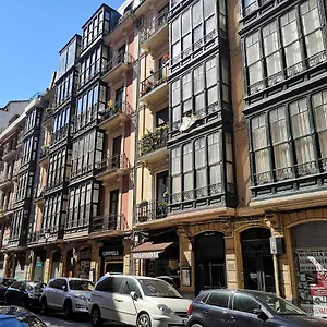  Séjour chez l'habitant Guggenheim Center